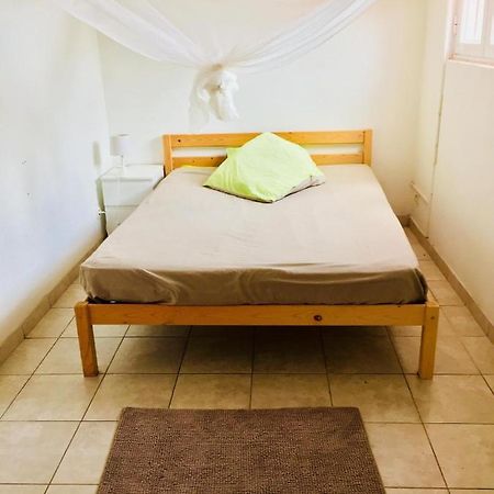 Bed and Breakfast Soleil La Terre-de-Bas Екстер'єр фото